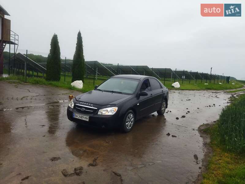 Седан Kia Cerato 2006 в Новоархангельську