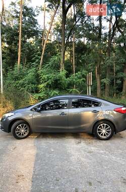 Седан Kia Cerato 2013 в Борисполі