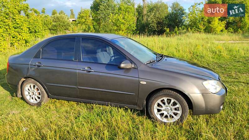 Седан Kia Cerato 2006 в Тростянце