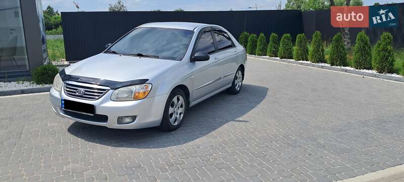 Седан Kia Cerato 2007 в Стрые