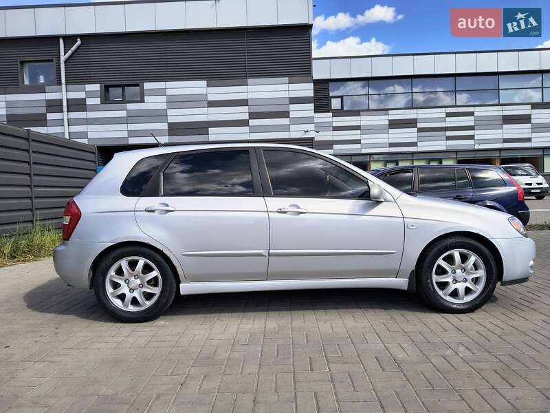 Хэтчбек Kia Cerato 2006 в Черкассах