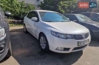 Седан Kia Cerato 2011 в Киеве