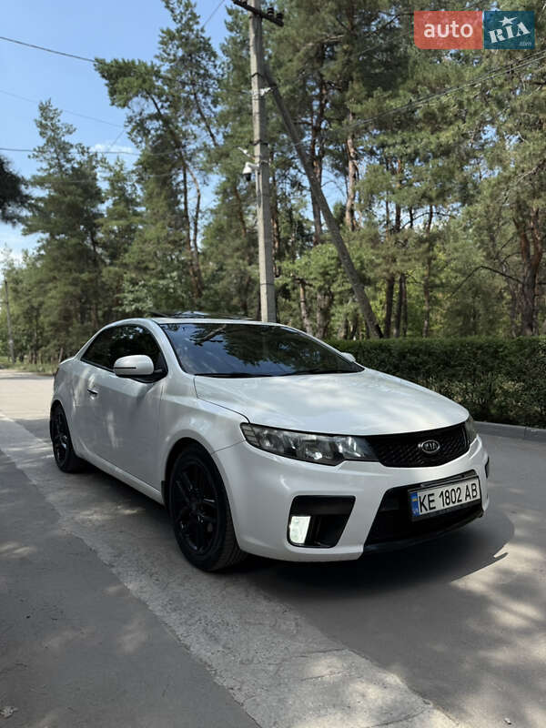 Седан Kia Cerato 2012 в Каменском