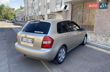 Хэтчбек Kia Cerato 2005 в 