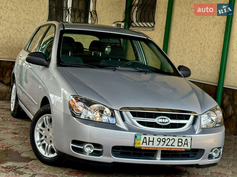 Хетчбек Kia Cerato 2006 в Краматорську