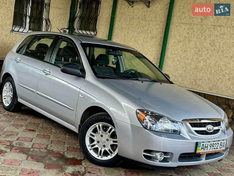 Хетчбек Kia Cerato 2006 в Краматорську