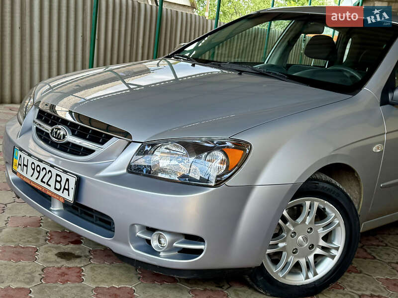 Хетчбек Kia Cerato 2006 в Краматорську