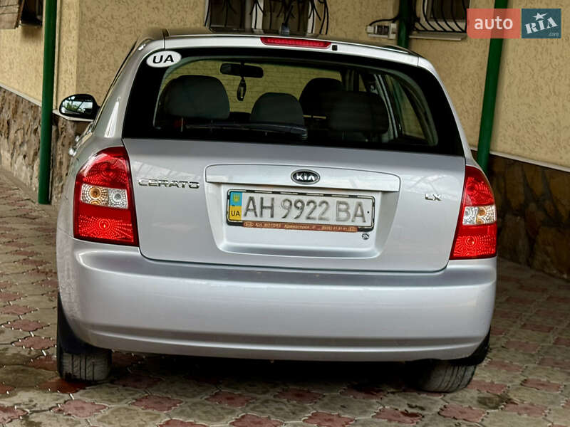 Хетчбек Kia Cerato 2006 в Краматорську