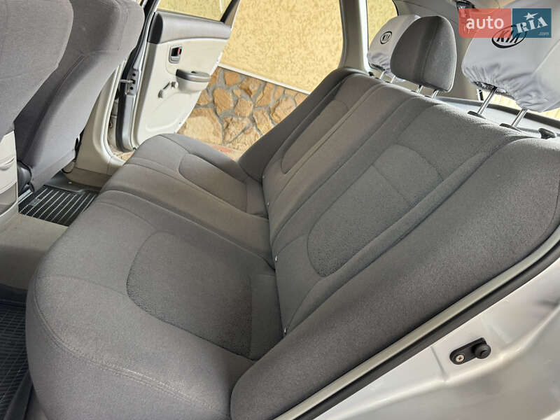 Хетчбек Kia Cerato 2006 в Краматорську