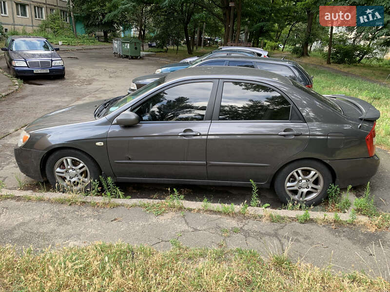 Седан Kia Cerato 2006 в Киеве