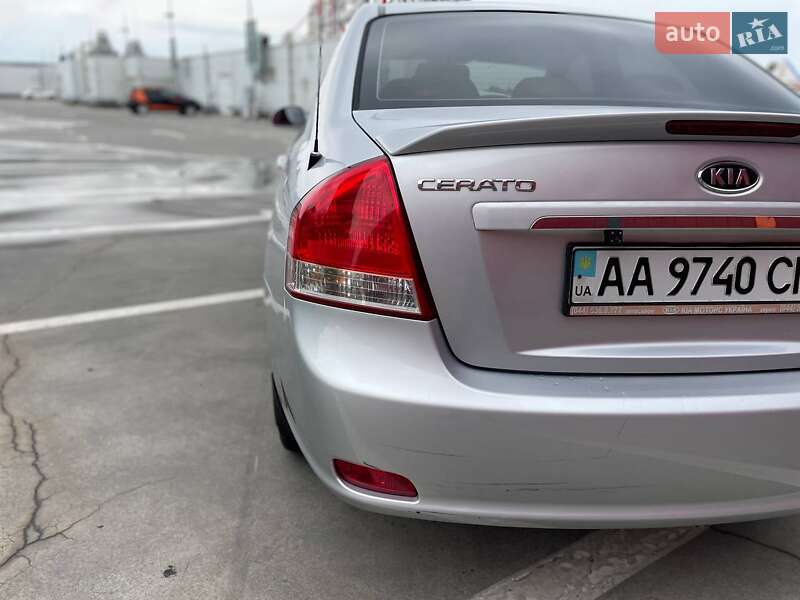 Седан Kia Cerato 2007 в Киеве