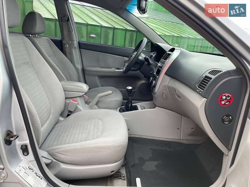 Седан Kia Cerato 2007 в Киеве