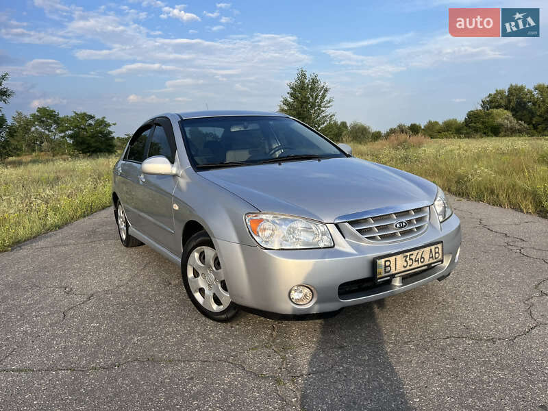 Седан Kia Cerato 2005 в 