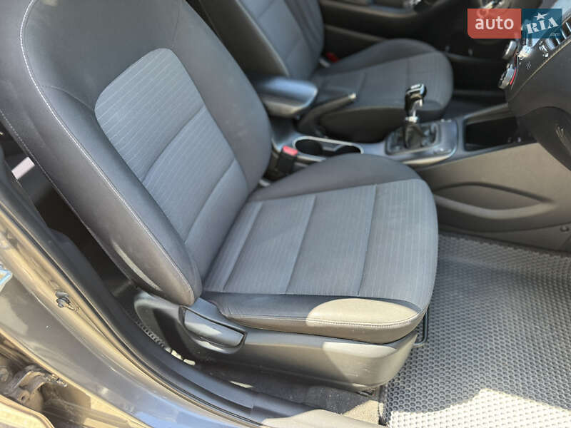 Седан Kia Cerato 2013 в Киеве