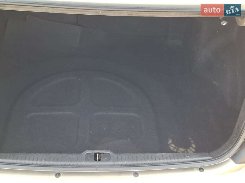 Седан Kia Cerato 2006 в Соснице