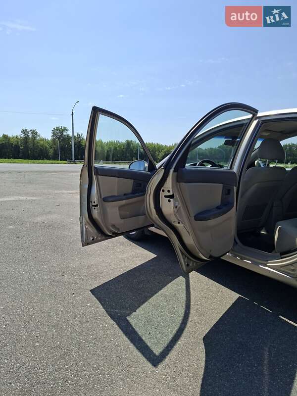 Седан Kia Cerato 2006 в Соснице