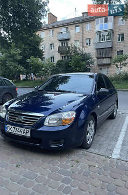 Седан Kia Cerato 2008 в Ровно