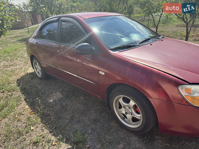 Седан Kia Cerato 2007 в Каневі