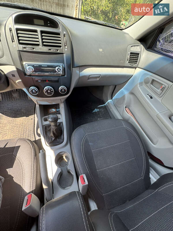 Седан Kia Cerato 2007 в Каневі