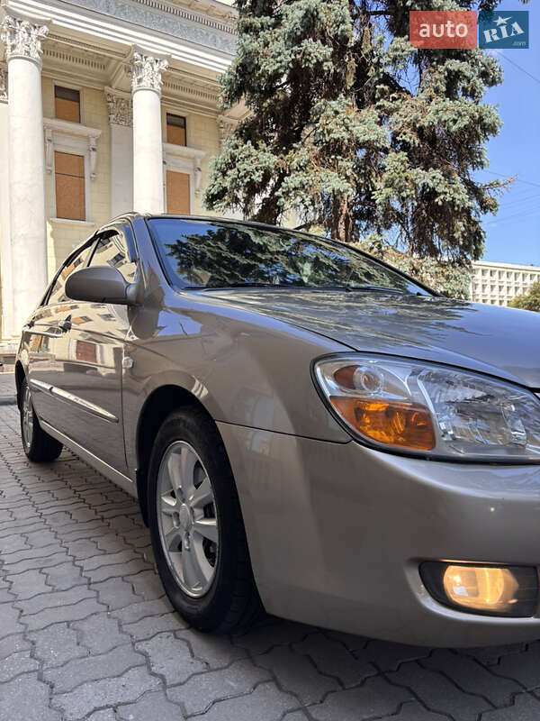 Седан Kia Cerato 2007 в Запоріжжі