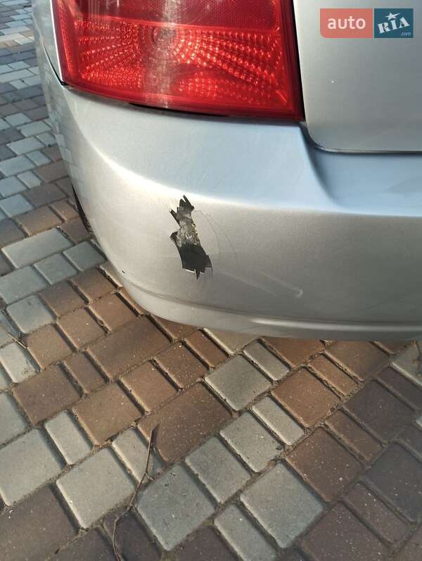 Седан Kia Cerato 2005 в Миколаєві