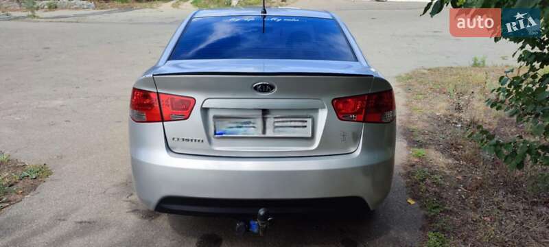 Седан Kia Cerato 2009 в Звенигородке