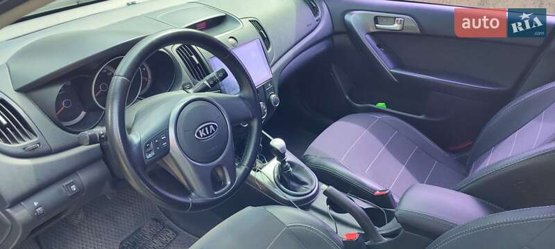 Седан Kia Cerato 2009 в Звенигородке