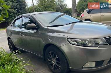 Седан Kia Cerato 2012 в Киеве