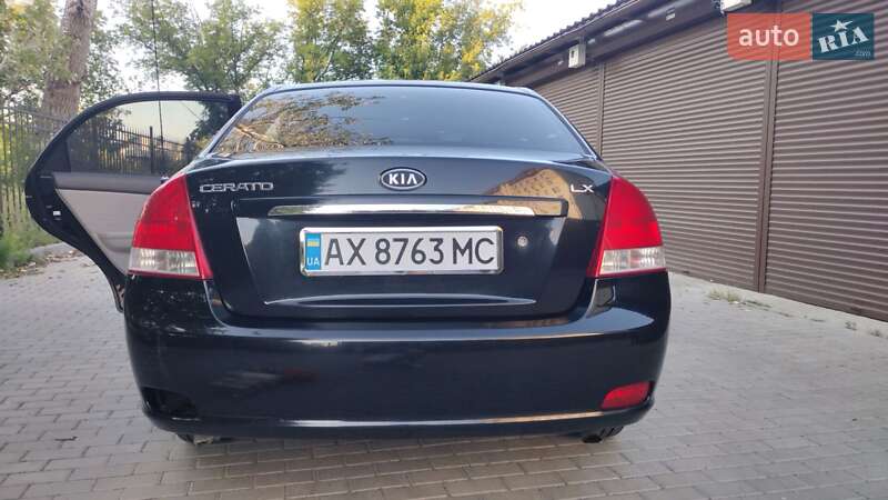 Седан Kia Cerato 2007 в Харькове