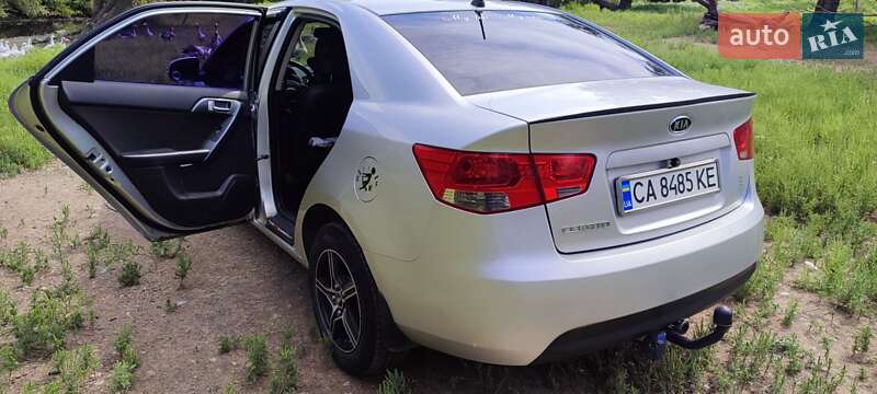 Седан Kia Cerato 2009 в Звенигородке