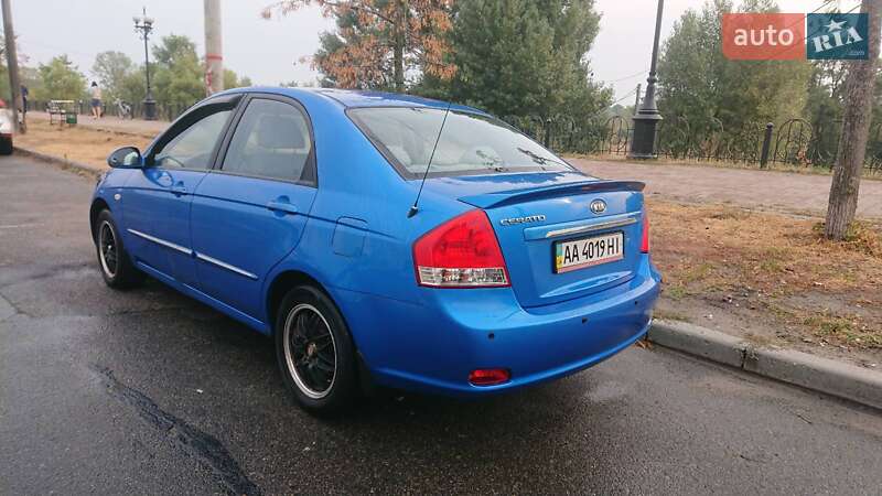 Седан Kia Cerato 2008 в Киеве
