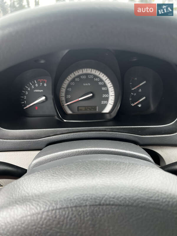Седан Kia Cerato 2006 в Киеве