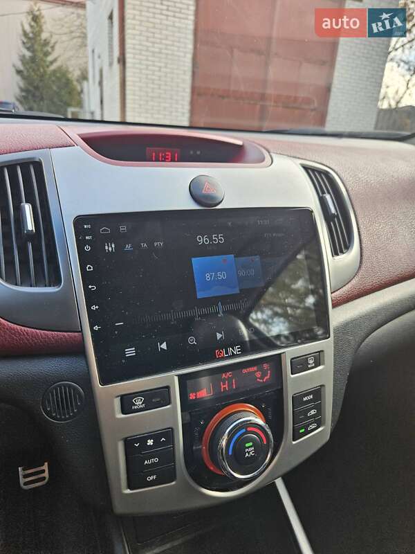 Купе Kia Cerato 2010 в Львове