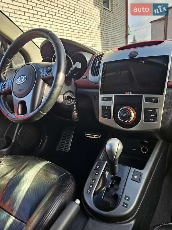 Купе Kia Cerato 2010 в Львове