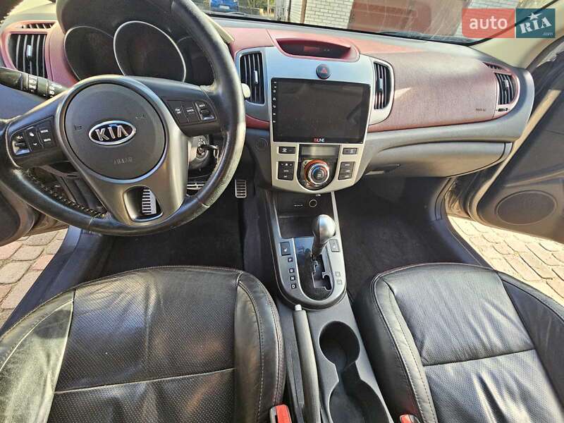 Купе Kia Cerato 2010 в Львове
