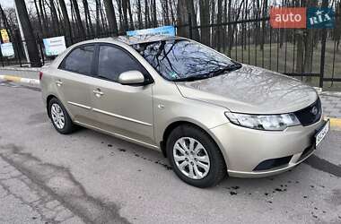 Седан Kia Cerato 2009 в Киеве