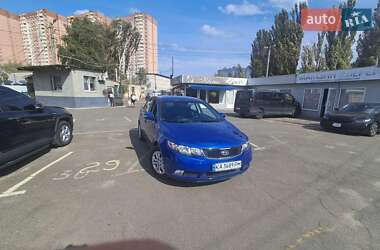 Седан Kia Cerato 2009 в Киеве