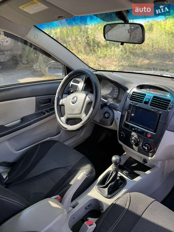 Седан Kia Cerato 2006 в Полтаві