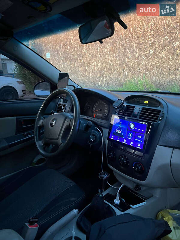 Седан Kia Cerato 2006 в Слов'янську