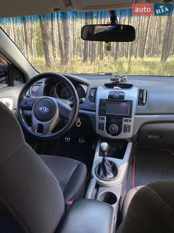 Седан Kia Cerato 2009 в Ирпене фото 2 Седан Kia Cerato 2009 в Ирпене