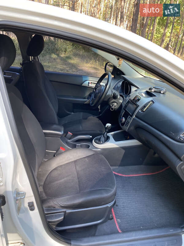Седан Kia Cerato 2009 в Ирпене фото 4 Седан Kia Cerato 2009 в Ирпене