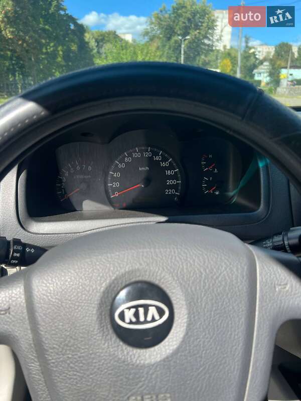 Седан Kia Cerato 2006 в Киеве фото 2 Седан Kia Cerato 2006 в Киеве