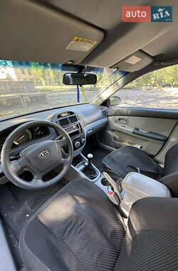 Седан Kia Cerato 2007 в 