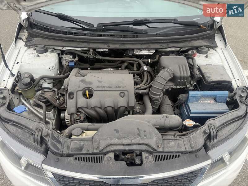 Седан Kia Cerato 2011 в Киеве фото 6 Седан Kia Cerato 2011 в Киеве