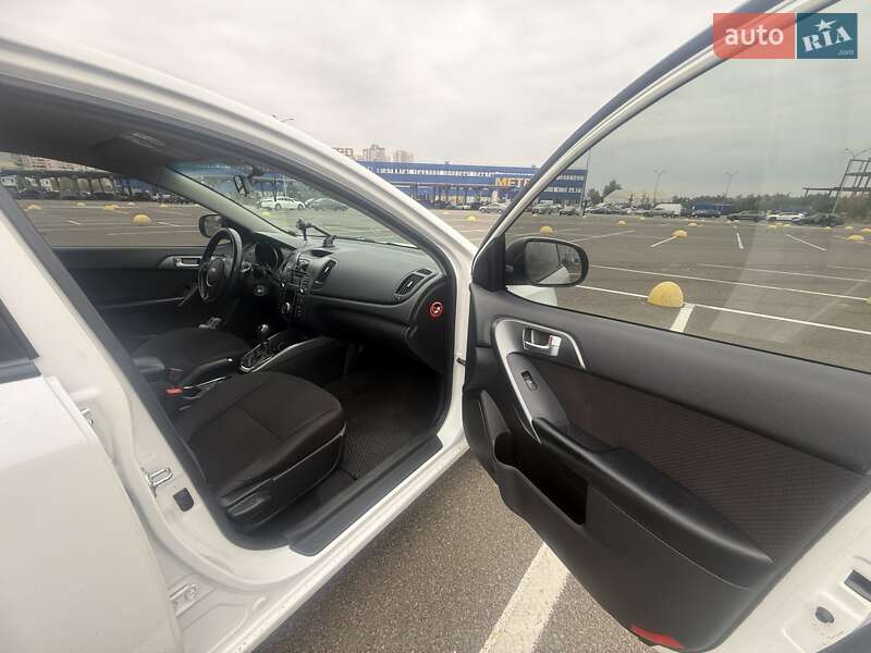 Седан Kia Cerato 2011 в Киеве фото 10 Седан Kia Cerato 2011 в Киеве