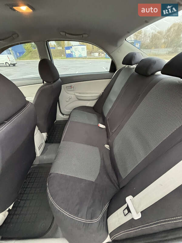 Седан Kia Cerato 2008 в Киеве