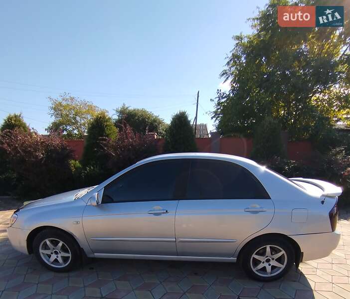 Седан Kia Cerato 2004 в Біляївці