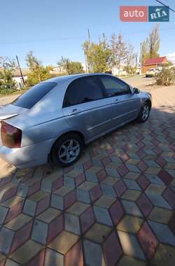 Седан Kia Cerato 2004 в  фото 6 Седан Kia Cerato 2004 в