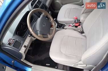 Седан Kia Cerato 2007 в 