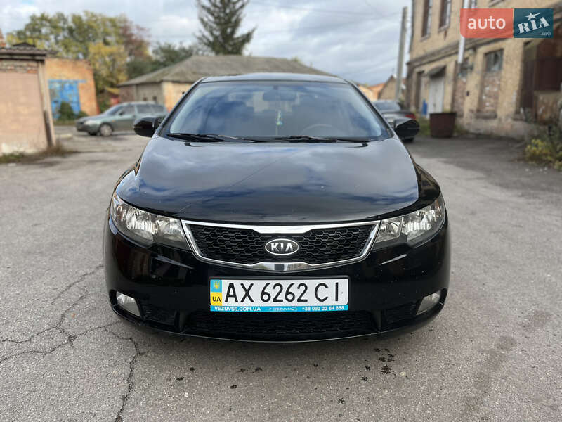 Седан Kia Cerato 2010 в 